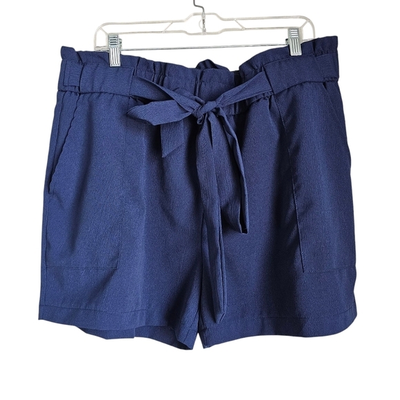 NEW Plus Size Navy Shorts Ruffle Knot Design - Picture 1 of 5